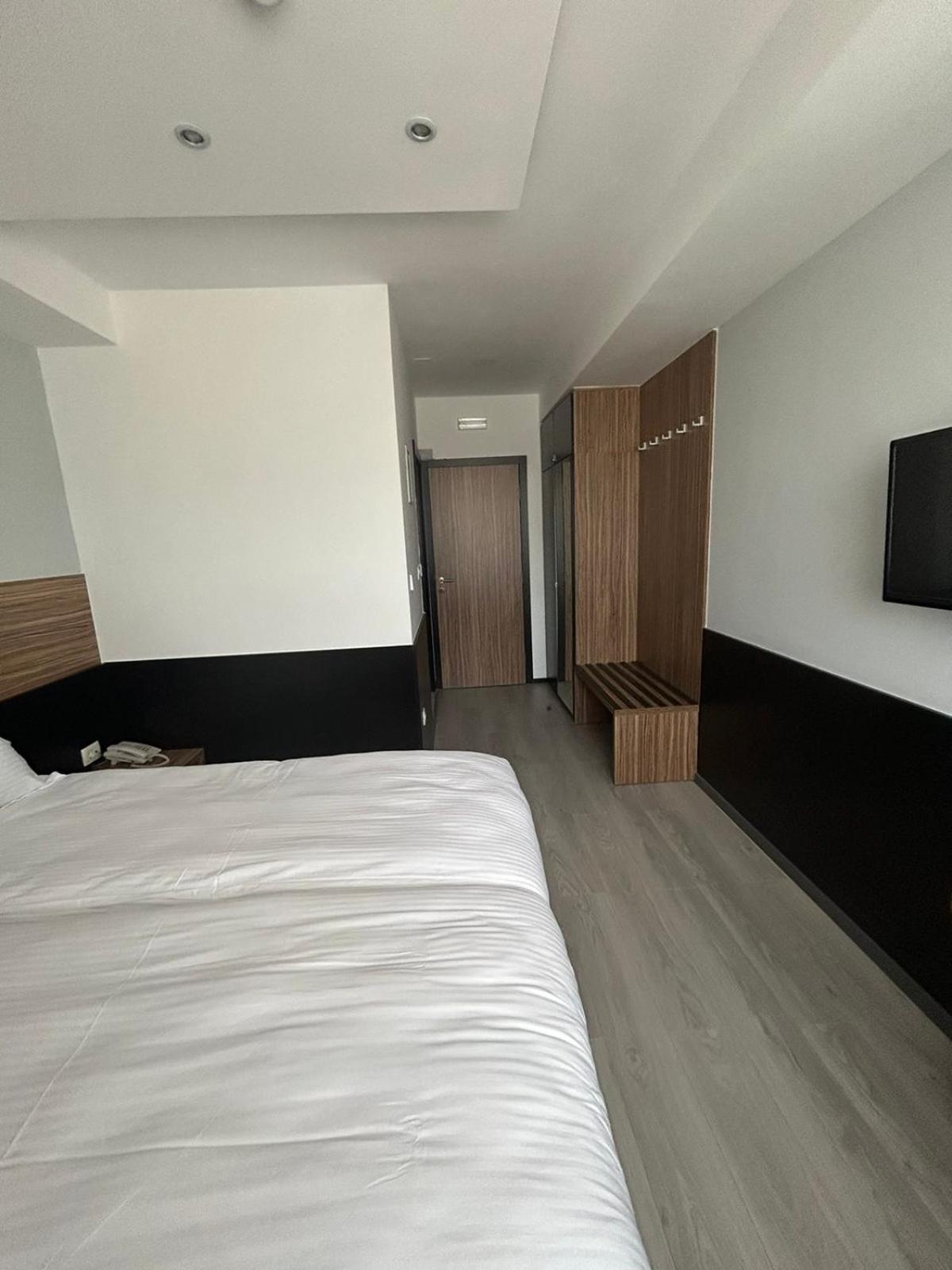 Hotel Bosna 1 Ilidža Buitenkant foto