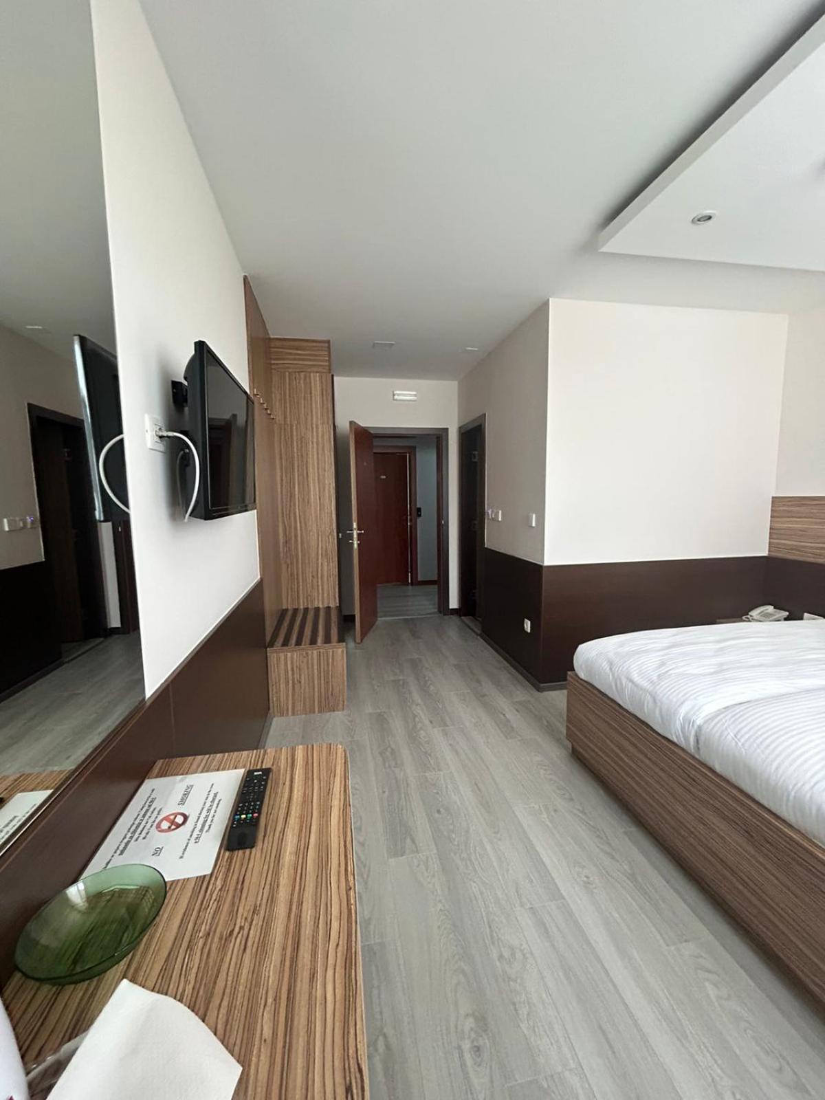 Hotel Bosna 1 Ilidža Buitenkant foto