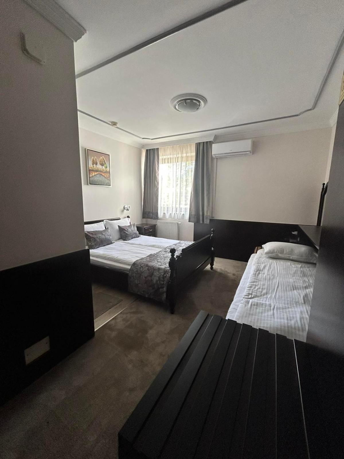 Hotel Bosna 1 Ilidža Buitenkant foto