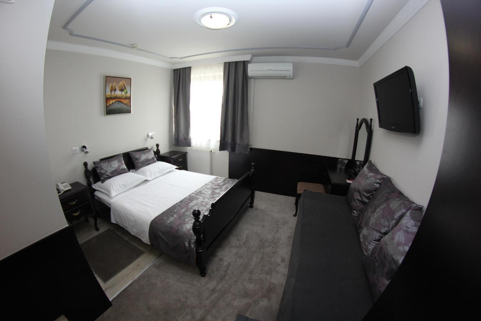 Hotel Bosna 1 Ilidža Buitenkant foto