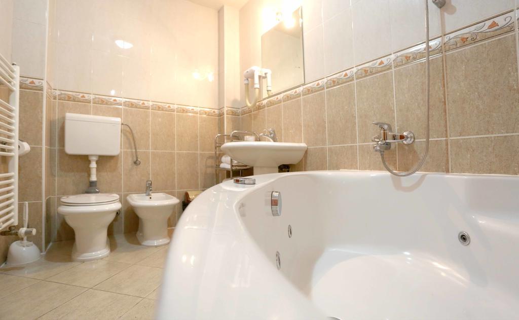 Hotel Bosna 1 Ilidža Buitenkant foto
